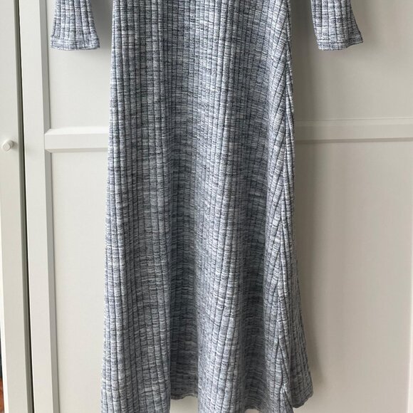 Blue Knitted Maxi Dress from Old Navy - Picture 2 of 4